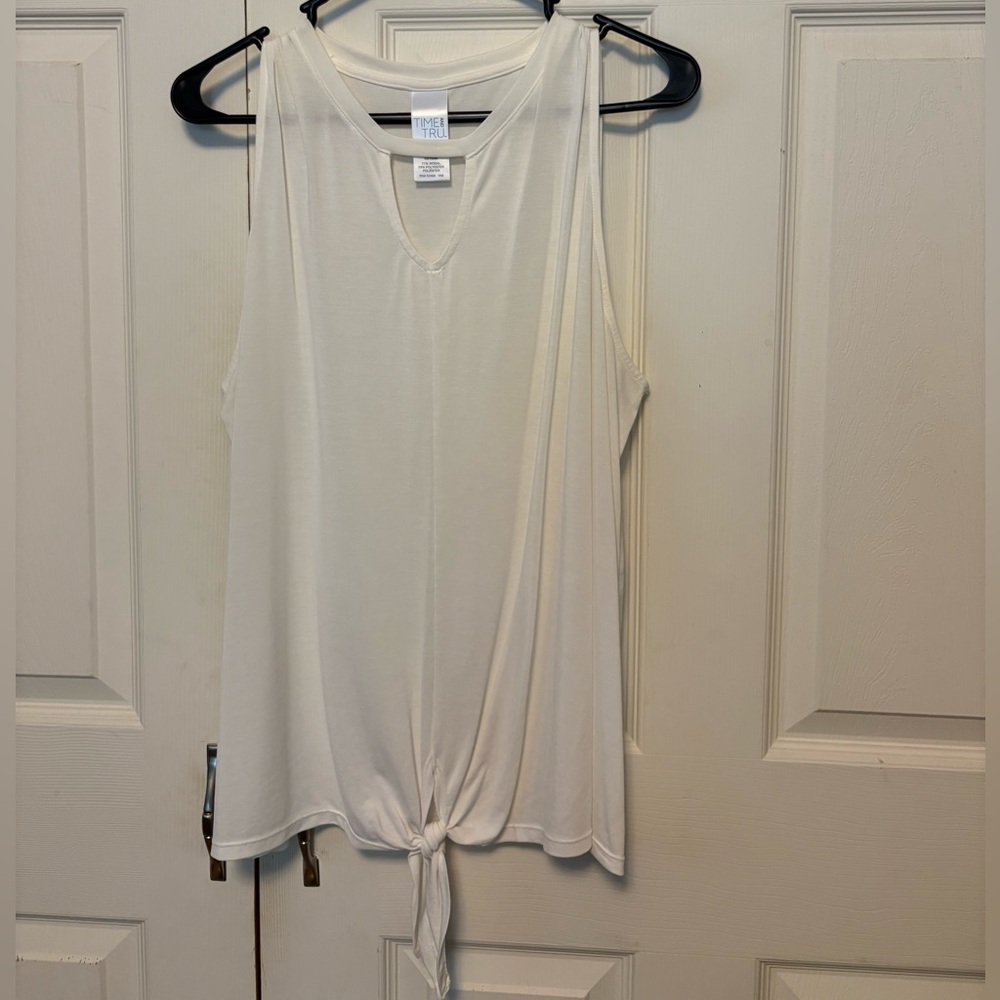 Time and Tru Cream Tank Top